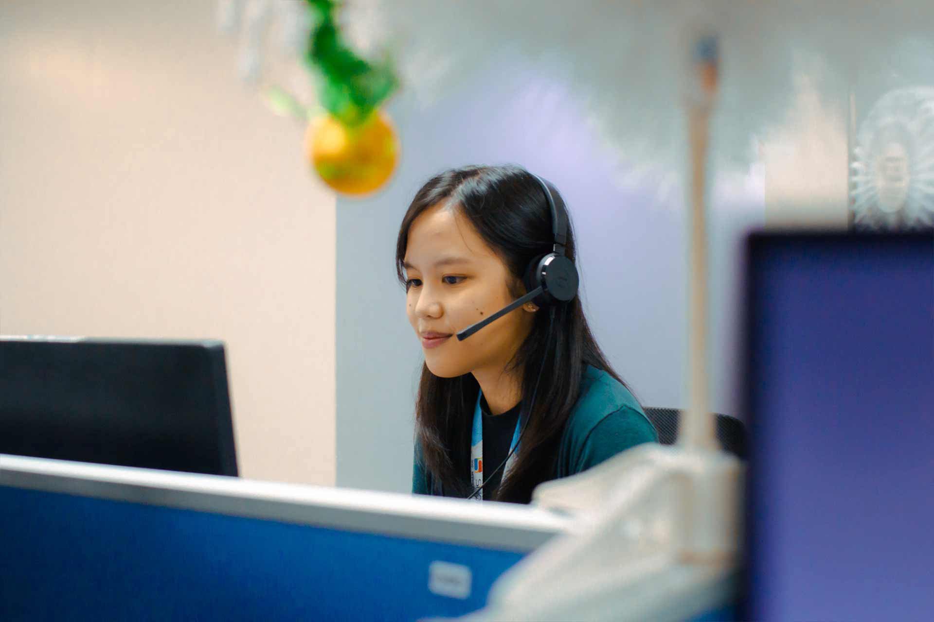 virtual assistant smiling